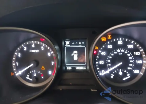 2018 Hyundai Santa Fe Sport 2.4L z USA, uszkodzony, nr VIN 5NMZT3LB0JH053313